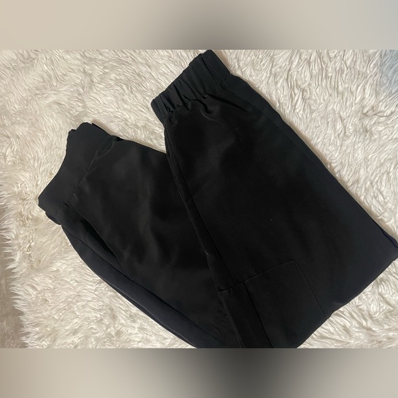 Zara Pants - Picture 1 of 4